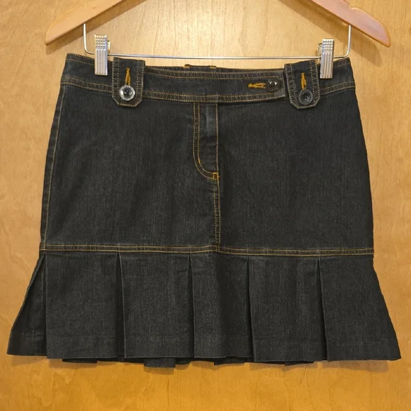 Bisou Bisou Dark Denim Pleated Mini Skirt - Picture 1 of 5